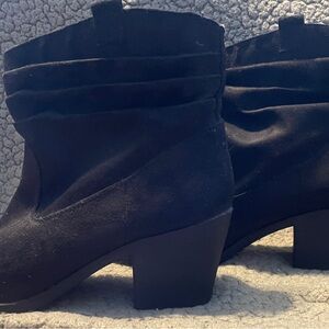 Arizona Suede Boots -size 7.5